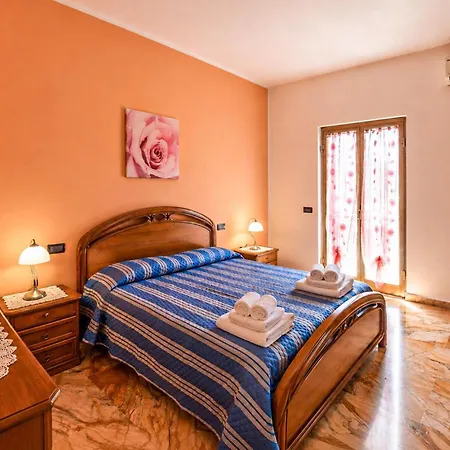 4 Bedroom Pet Friendly In Lägenhet *