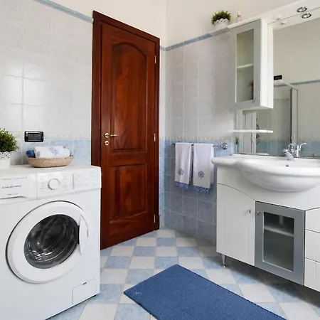 4 Bedroom Pet Friendly In Lägenhet *